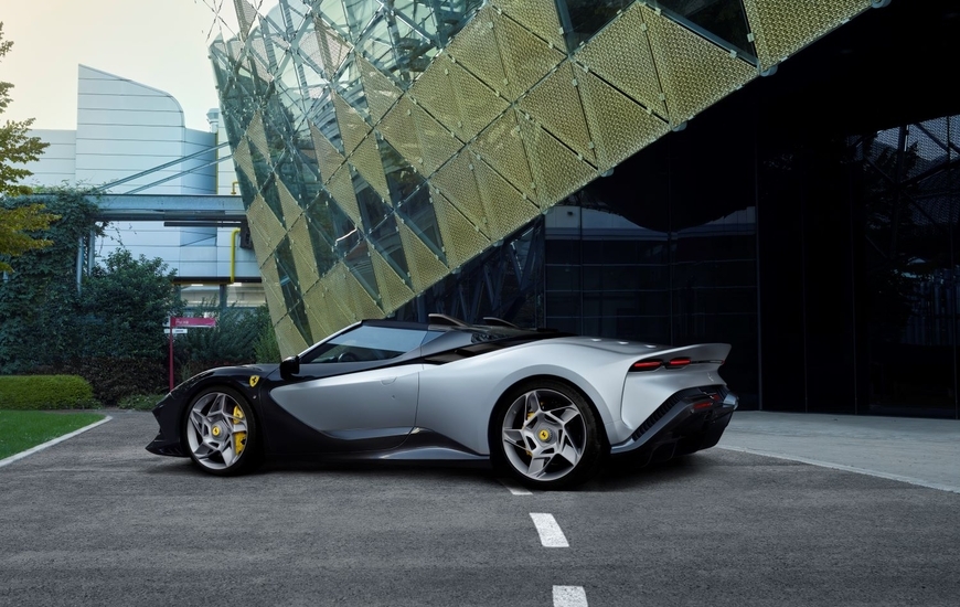 Sp8 Ferrari SP-8, la one-off leggera ed elegante - Portale Compositi