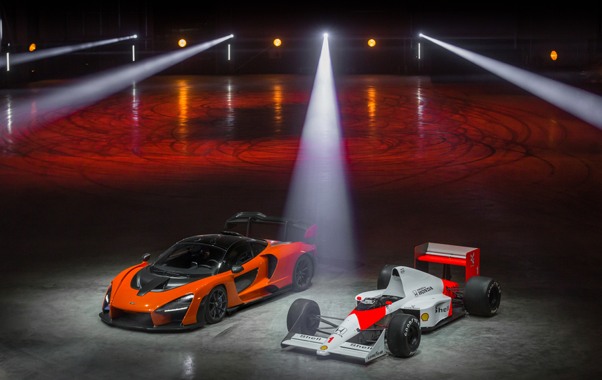 La presentazione del centro con la McLaren Senna
