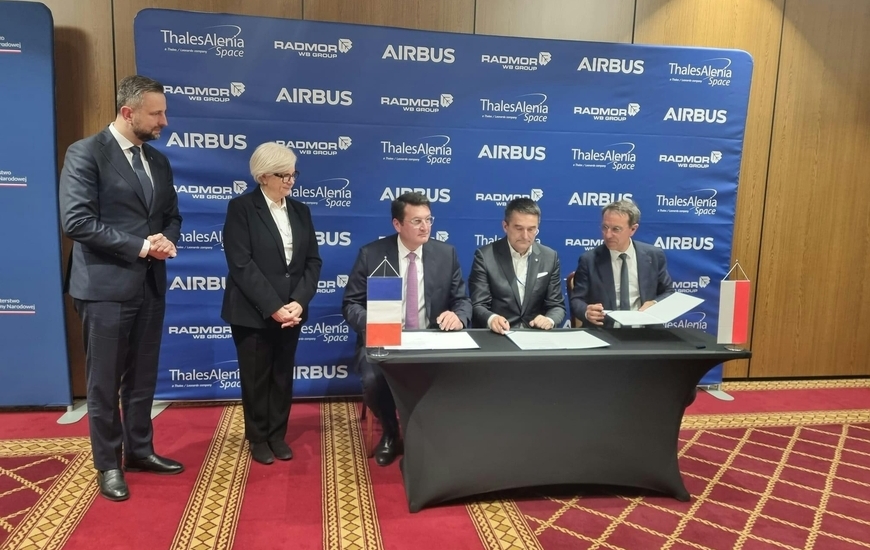 La firma dell'accordo