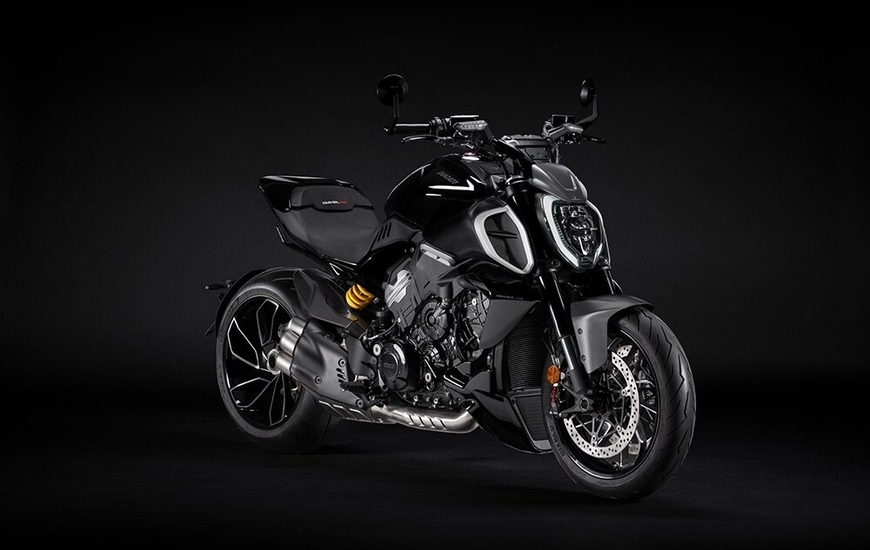Diavel V4 accessories (Ph. Ducati)
