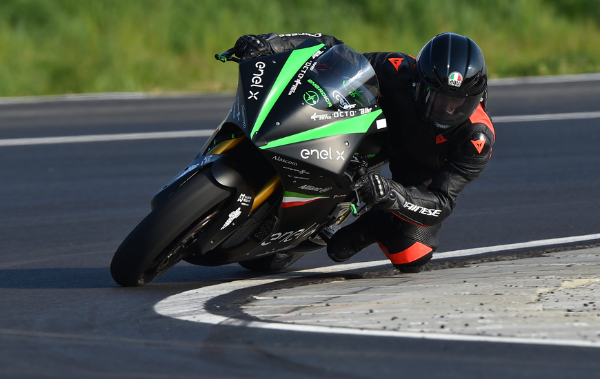 La moto Ego Corsa di Energica