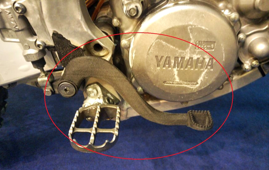 Fig.6 Pedale moto stampato in PA