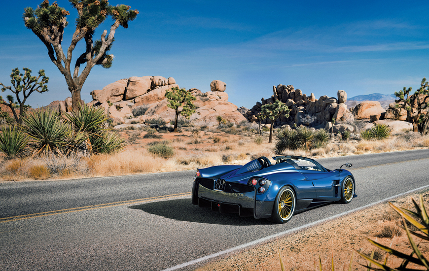 Huayra Roadster su strada